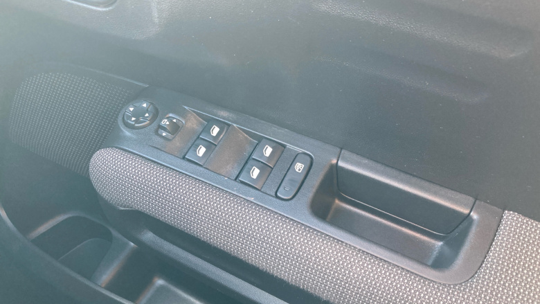 Citroen C3 Aircross 1.2 PureTech 110 Shine 5dr Petrol Hatchback